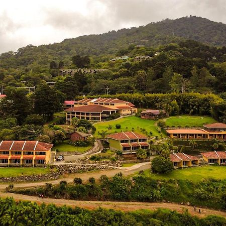 Hotel Montana Monteverde Bagian luar foto