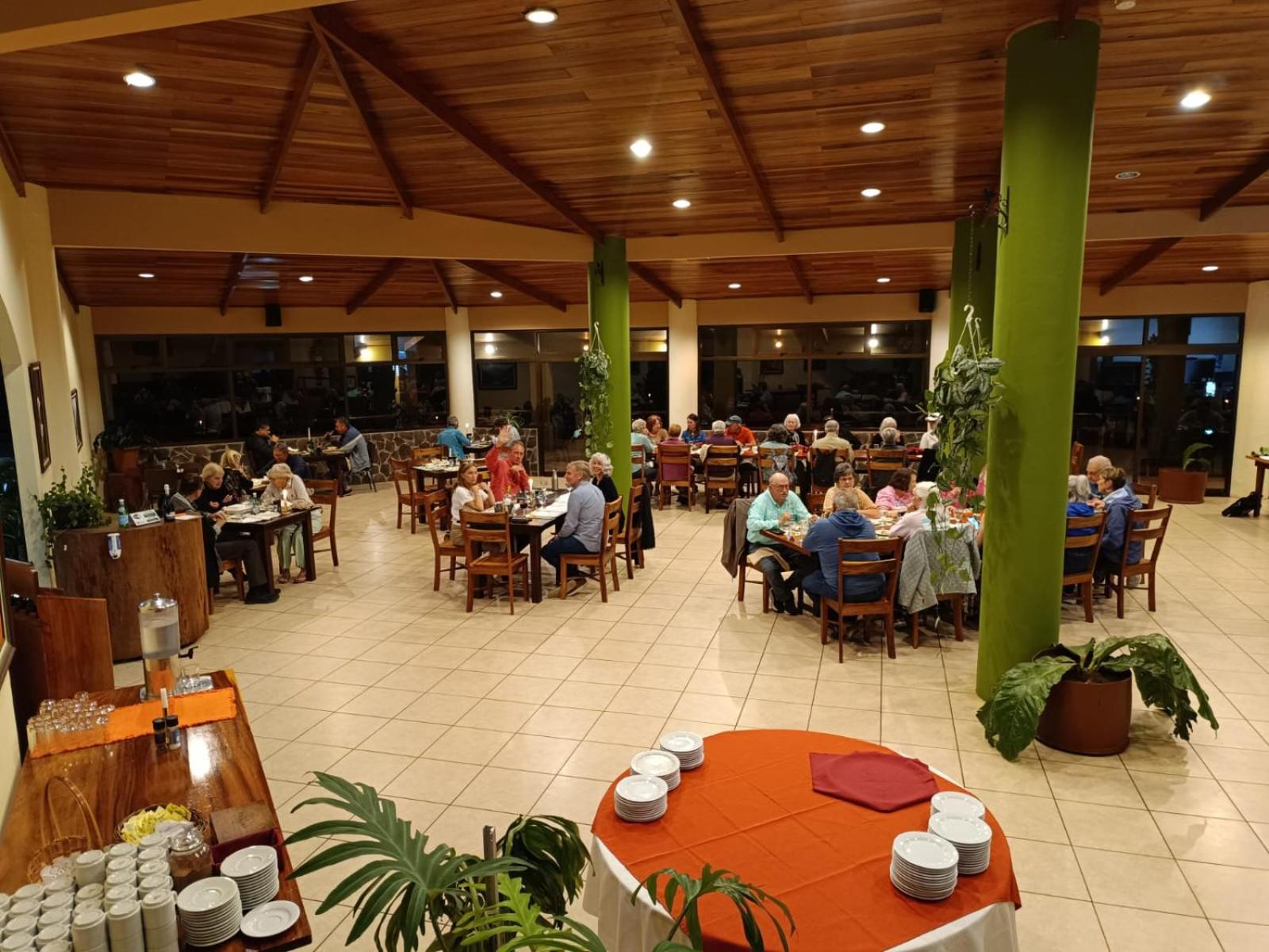 Hotel Montana Monteverde Bagian luar foto