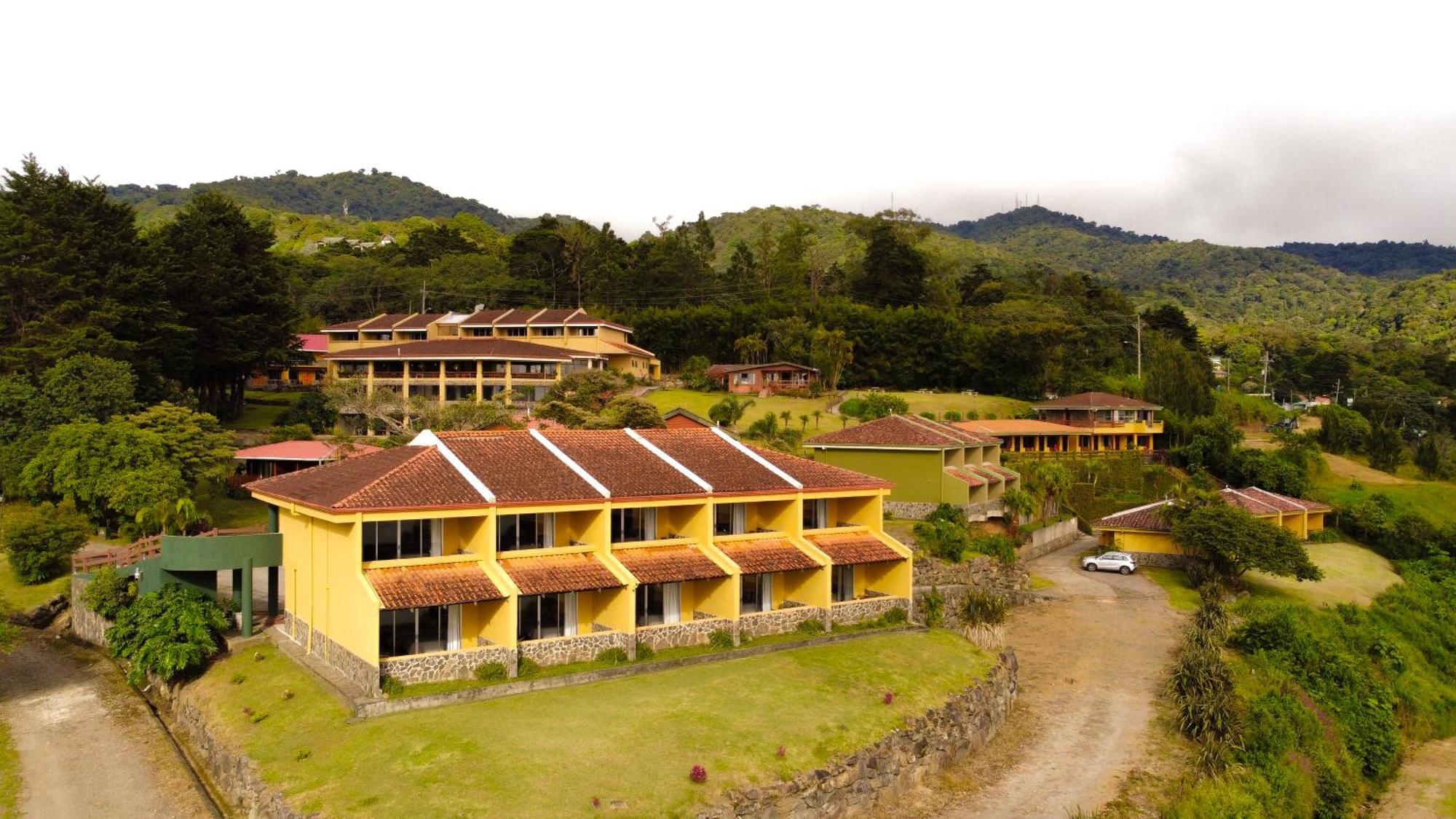 Hotel Montana Monteverde Bagian luar foto