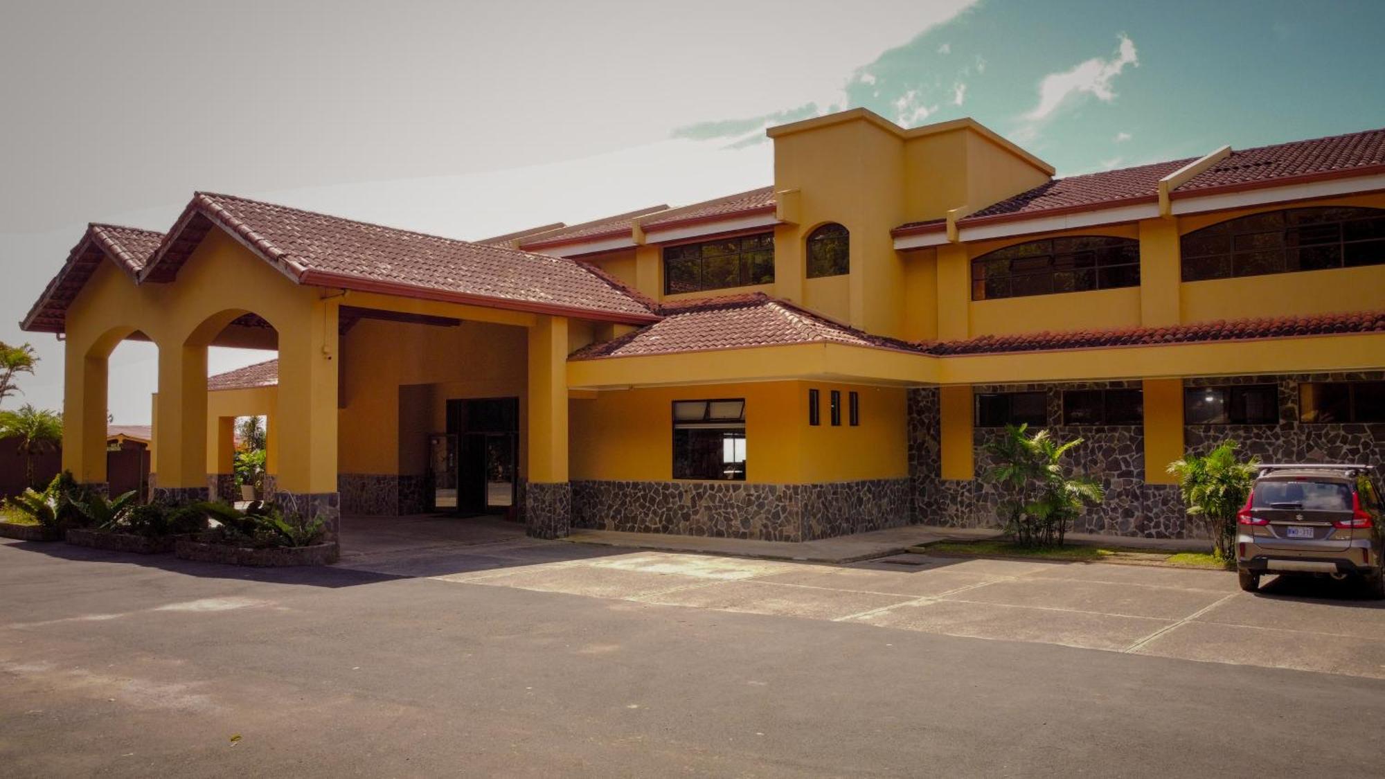 Hotel Montana Monteverde Bagian luar foto