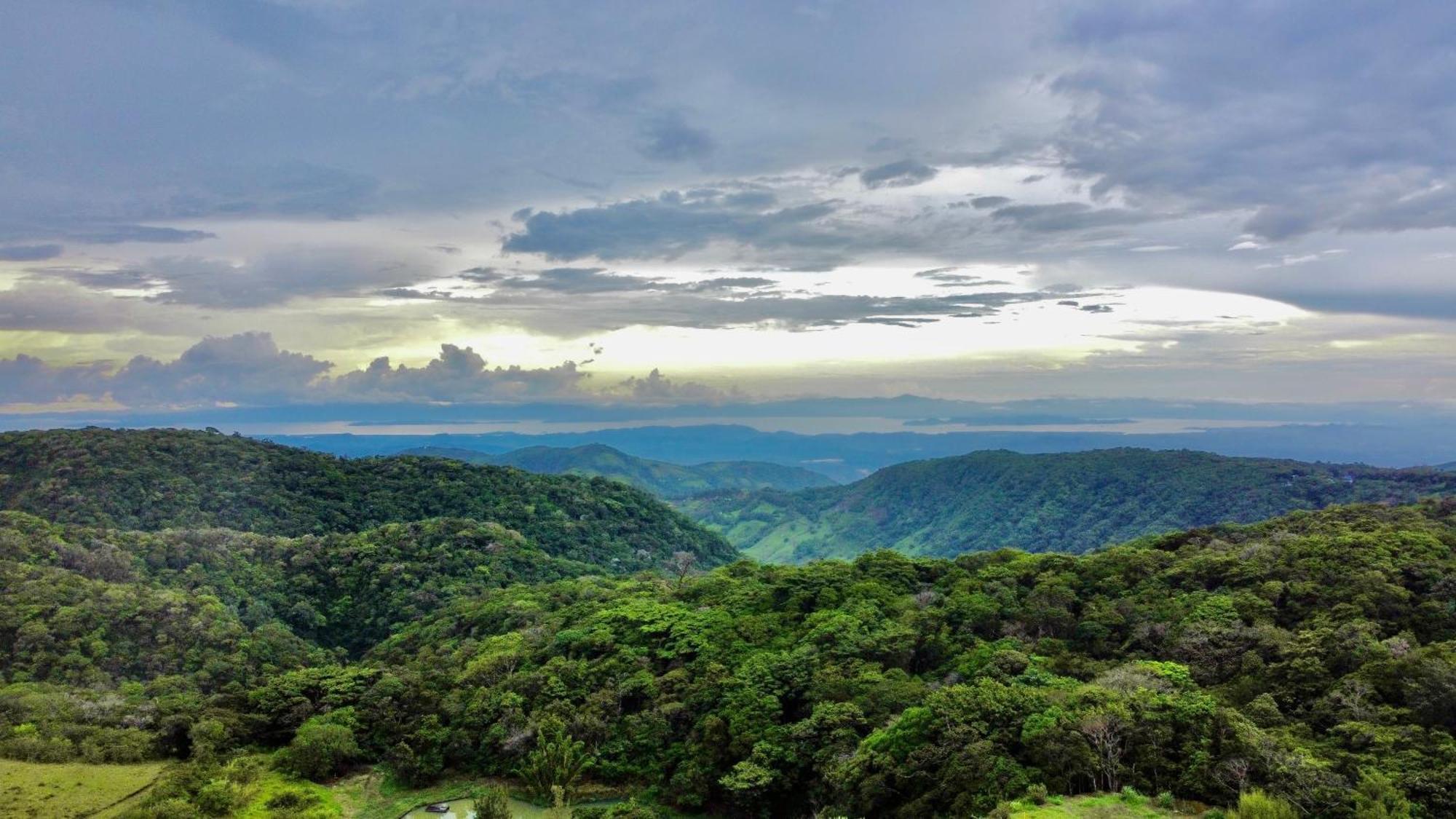 Hotel Montana Monteverde Bagian luar foto