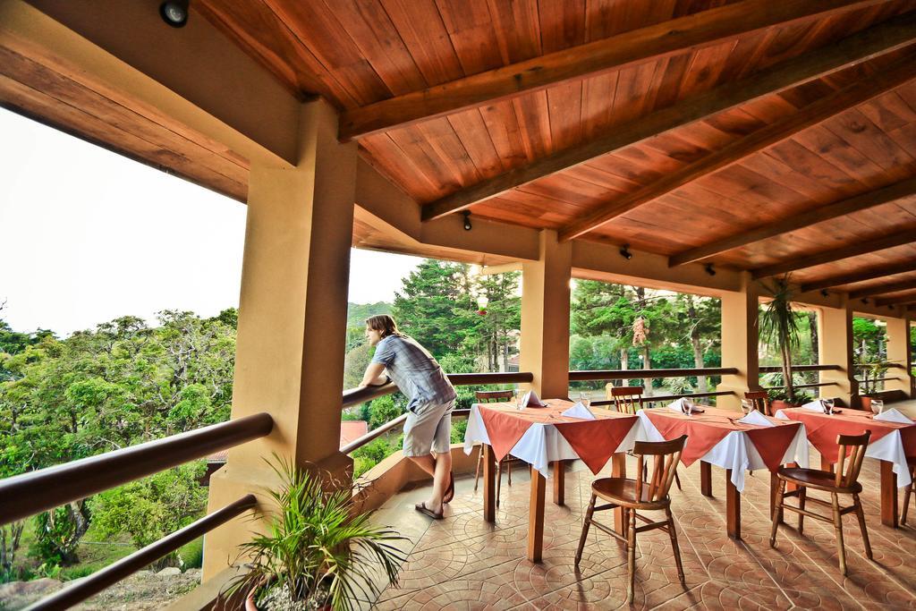 Hotel Montana Monteverde Bagian luar foto
