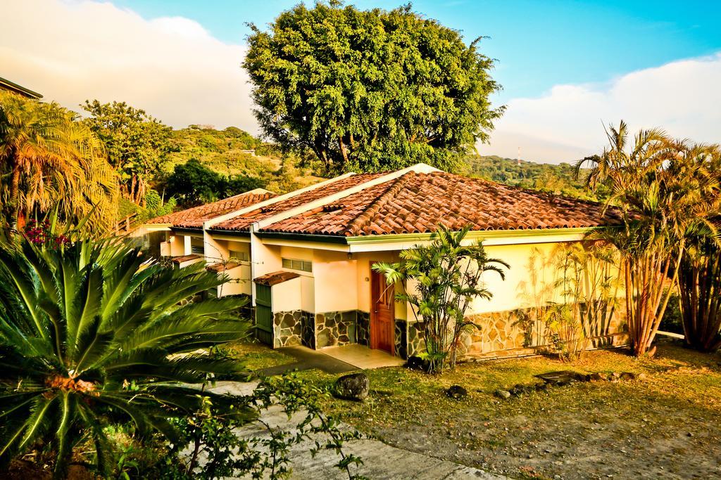 Hotel Montana Monteverde Bagian luar foto