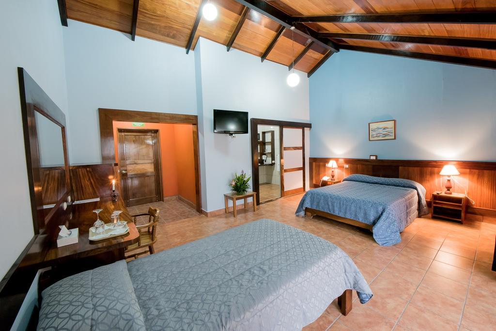 Hotel Montana Monteverde Bagian luar foto