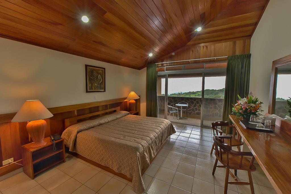 Hotel Montana Monteverde Bagian luar foto