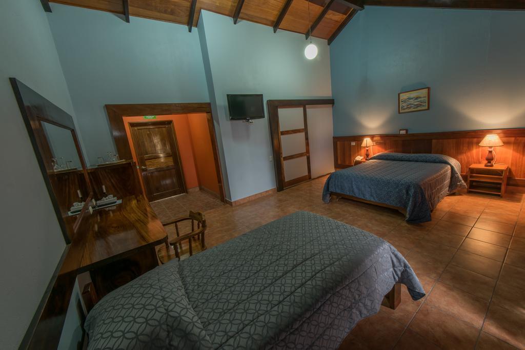 Hotel Montana Monteverde Bagian luar foto